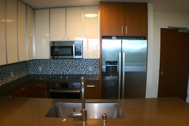 Building Photo - 600 Ala Moana Blvd