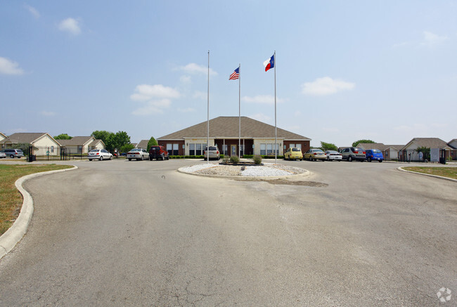 Foto principal - La Vista Retirement Community