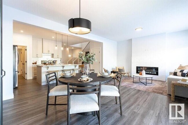 Photo du bâtiment - 32 Rosewood Wy