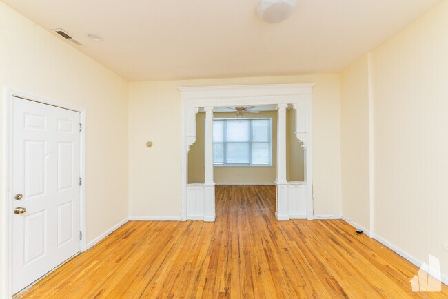 Building Photo - 2910 S Wentworth Ave