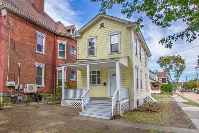 Building Photo - 331 Franklin Ave