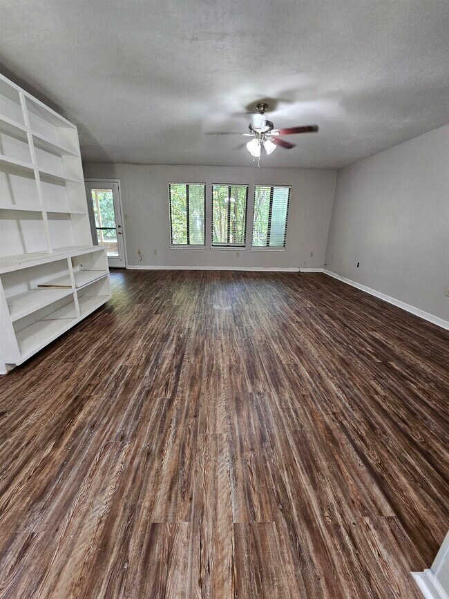 Foto del edificio - 6712 Tim Tam Trail