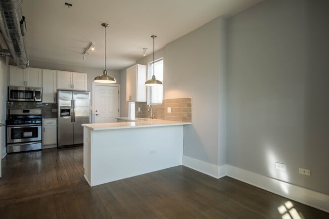 Building Photo - 2117 W 18th St