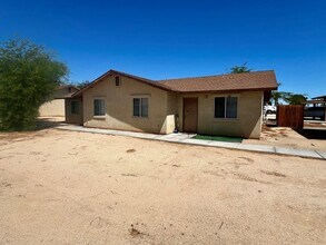Building Photo - 6320 Mesquite Ave