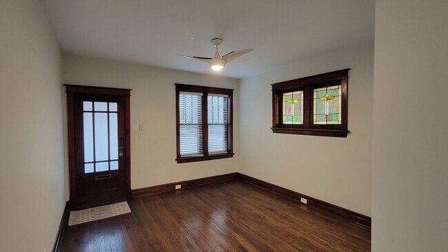 Foto del edificio - 5539 Holly Hills Ave