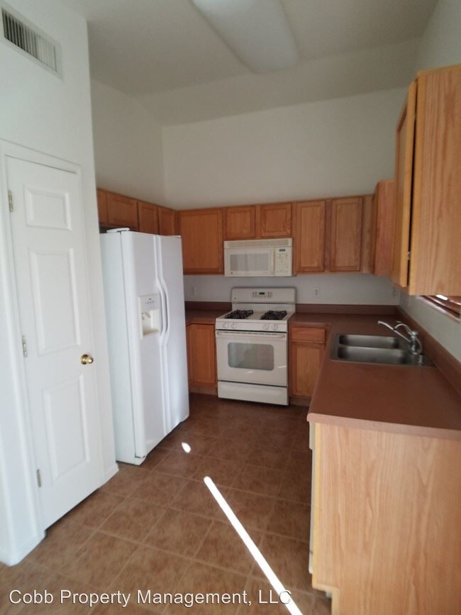 Building Photo - 3 br, 2 bath House - 10340 E Danwood Way