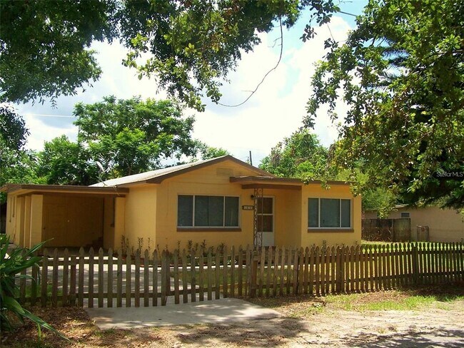 Building Photo - 1615 Crocker Ave