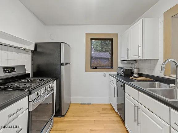 Foto del edificio - 406 Northern Pines Rd
