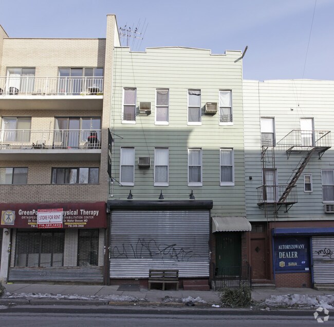 Foto del edificio - 159 Greenpoint Ave