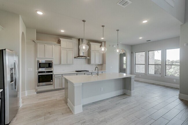 Building Photo - 16916 Sanglier Dr