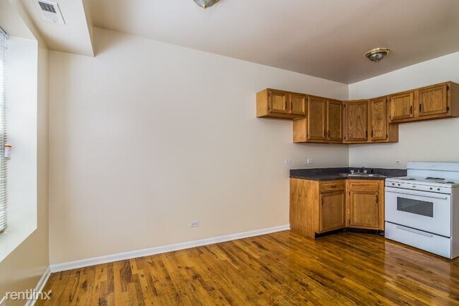 Foto del edificio - 7502 S Kingston Ave