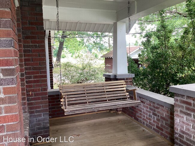 Building Photo - 2 br, 1 bath House - 1014 Old Spartanburg Hwy