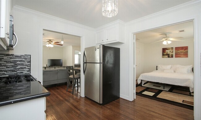 Foto del edificio - 4331 Marina St