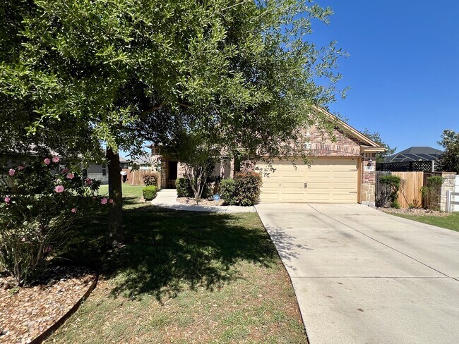 Foto del edificio - 15518 Echo Ln