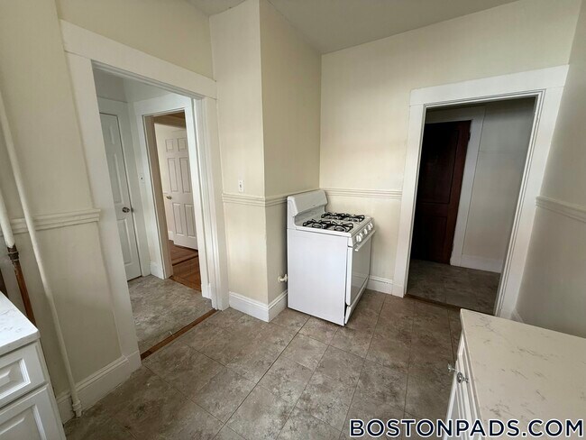 Foto del edificio - 163 Summer St