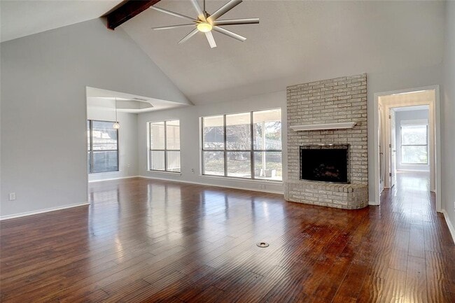 Building Photo - 8604 Canyon Crest Rd