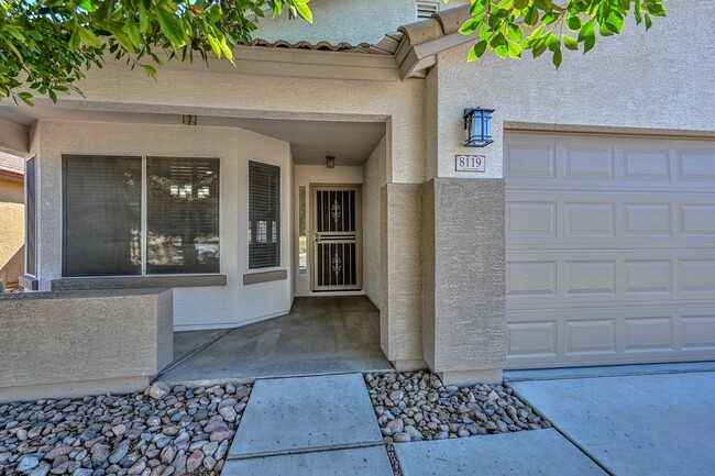 Patio delantero - 8119 W Tonto Ln