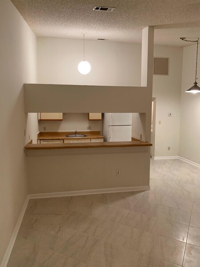 Foto del edificio - 2299 Sandpiper St