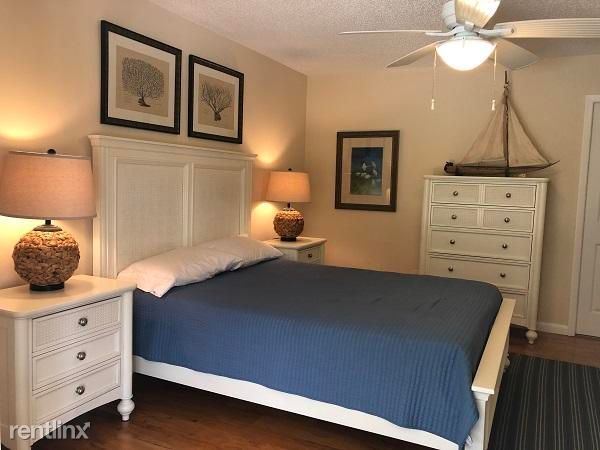 Foto del edificio - 4 br, 3.5 bath House - 6503 SE Spy Glass Ln