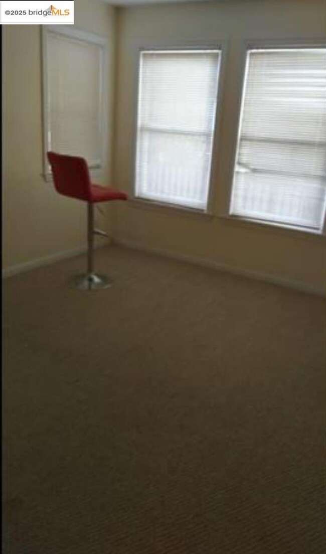 Building Photo - 3532 San Leandro St