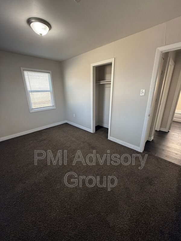 Foto del edificio - 529 SE 36th St