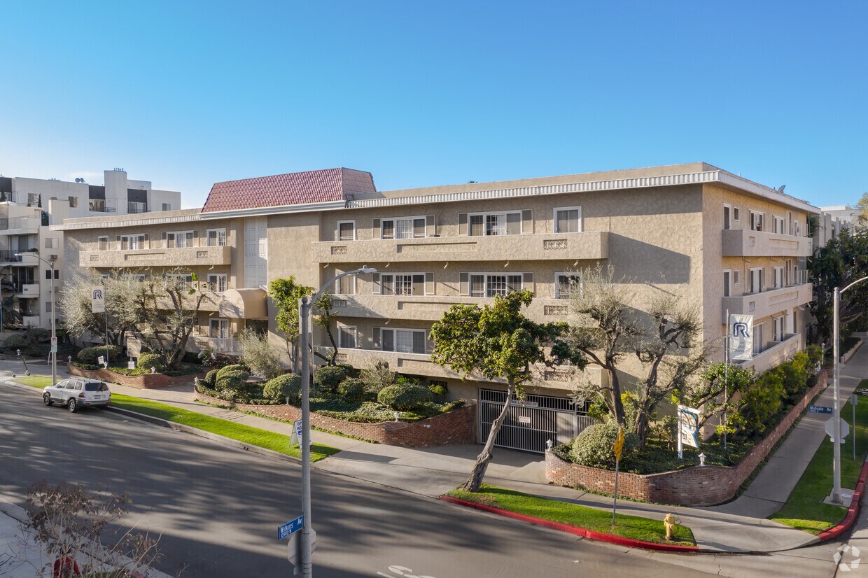 Foto principal - 1409 Midvale Avenue Apartments