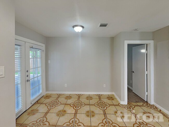 Building Photo - 1016 Deerpass Dr