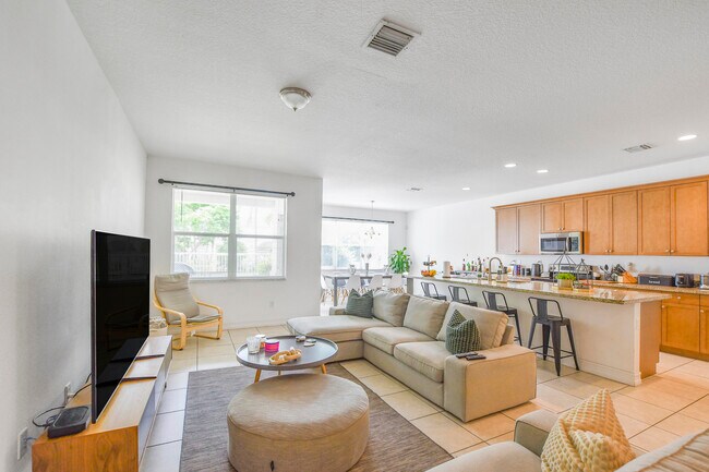 Foto del edificio - 100 NW 69th Cir