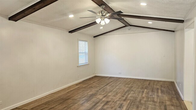 Foto del edificio - 1202 Dyer Ave