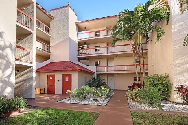 Foto del edificio - 9441 Evergreen Pl