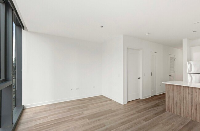 Foto del edificio - 313 W Kinzie St