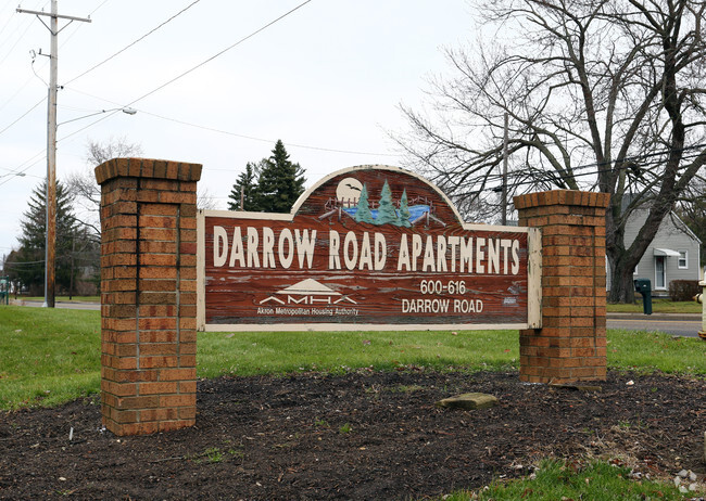 Foto del edificio - Darrow Road Apartments