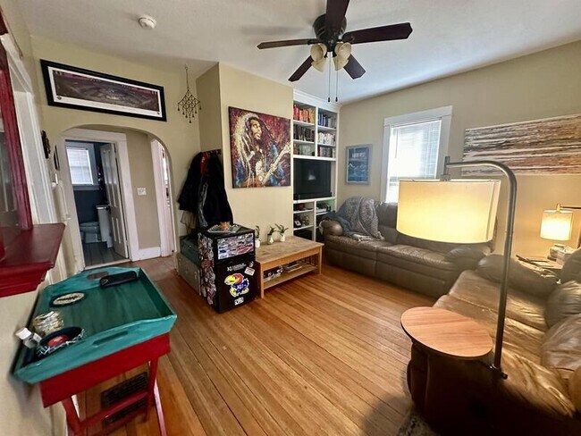 Foto del edificio - 936 Alabama St