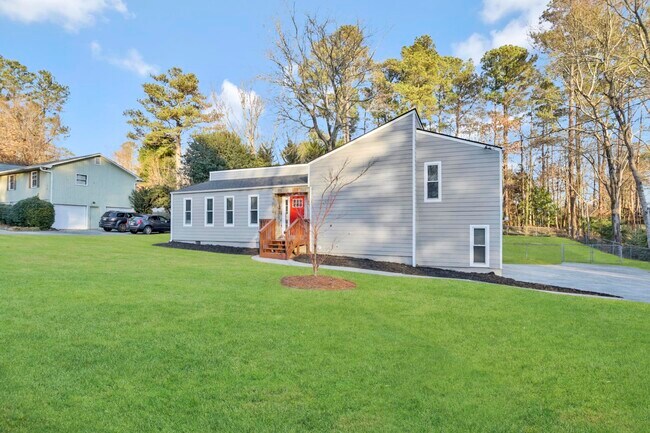 Building Photo - 3340 Hunters Lodge Rd