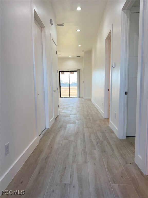 Building Photo - 2104 NE 16th Terrace