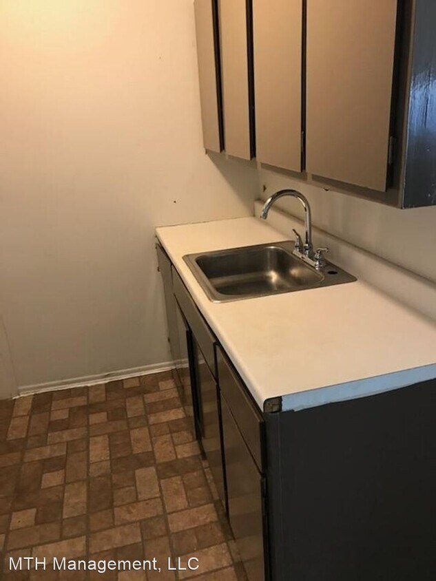 Foto del edificio - 1 br, 1 bath Apartment - 14881 Schaefer