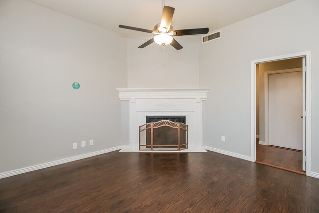 Foto del edificio - 1704 S 39th St