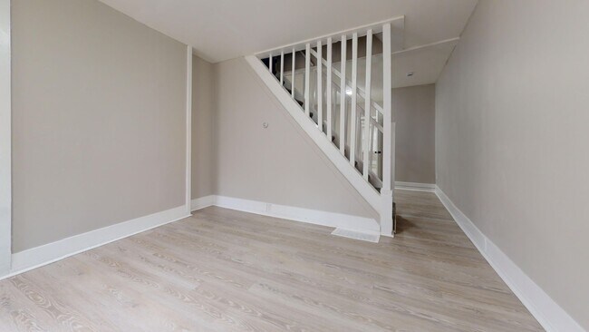 Building Photo - Updated 3-Bedroom Home