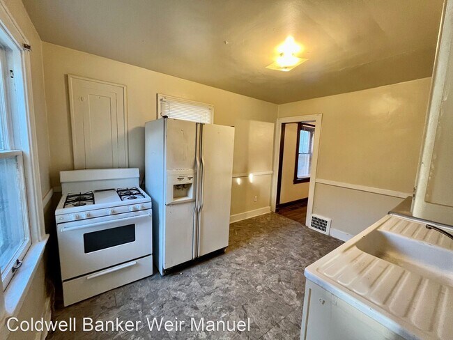 Building Photo - 2 br, 1 bath House - 12 Perrin Street - #1...