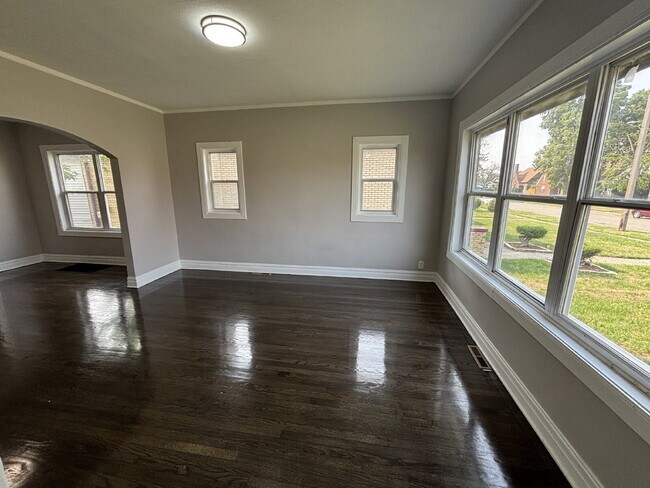 Foto del edificio - Cozy 4-bed house in Gary!