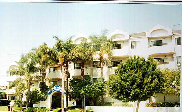 Building Photo - Decro Long Beach