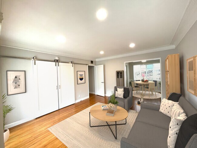 Living/Dining - 2318 Mira Vista Ave