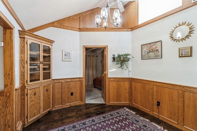 Foto del edificio - CHARMING RANCH!! 2 Bed, 1 Bath Home in Urbandale