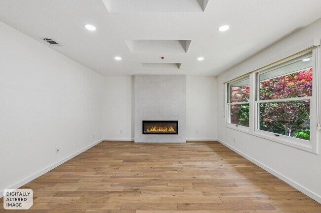 Foto del edificio - Modern Remodeled Menlo Park Home with Designer Kitchen and Private Yard