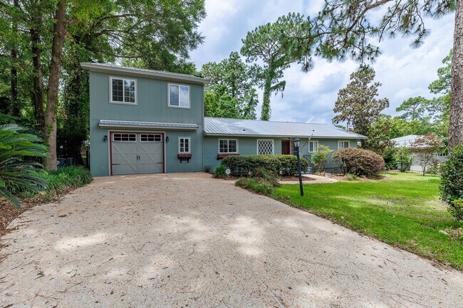 Foto del edificio - 208 Pinecrest Ln