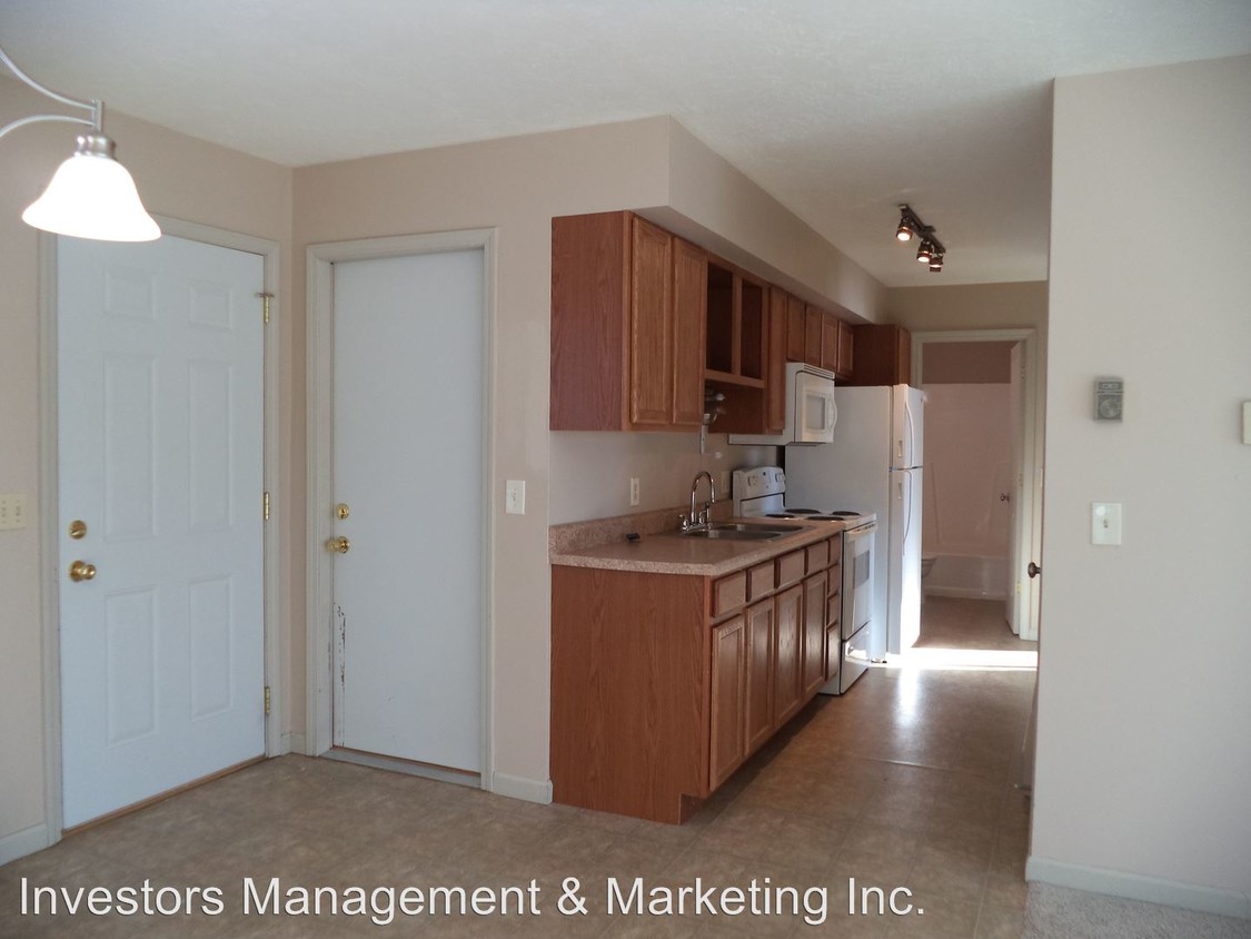 Building Photo - Carmen Court Apartments