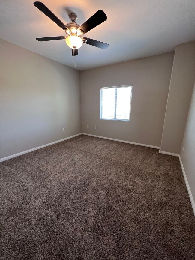 Foto del edificio - CLEAN 2 bed 2 bath condo!