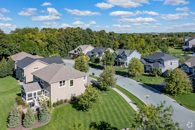Overview of neighborhood located in Eden Prairie, MN.