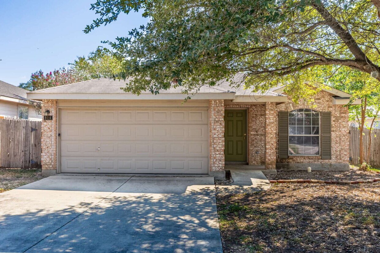 Foto principal - 8914 Walnut Springs