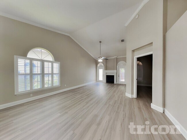 Building Photo - 10630 Satinwood Cir